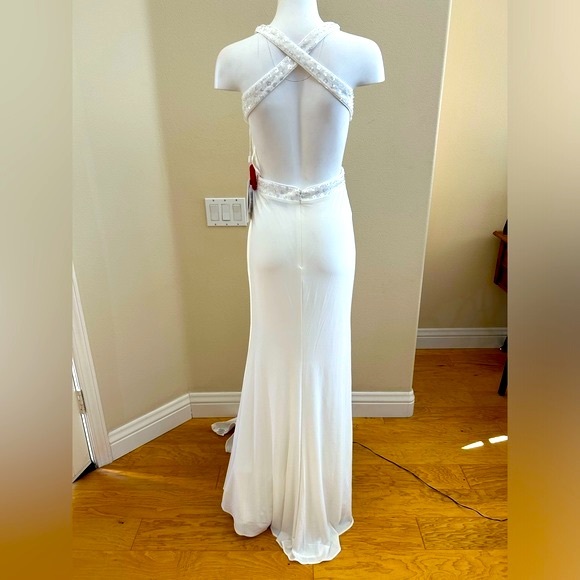 Mac Duggal 2 White Floral Sequined Criss Cross Bodice Maxi Gown NWT Cut Out - Picture 7 of 13